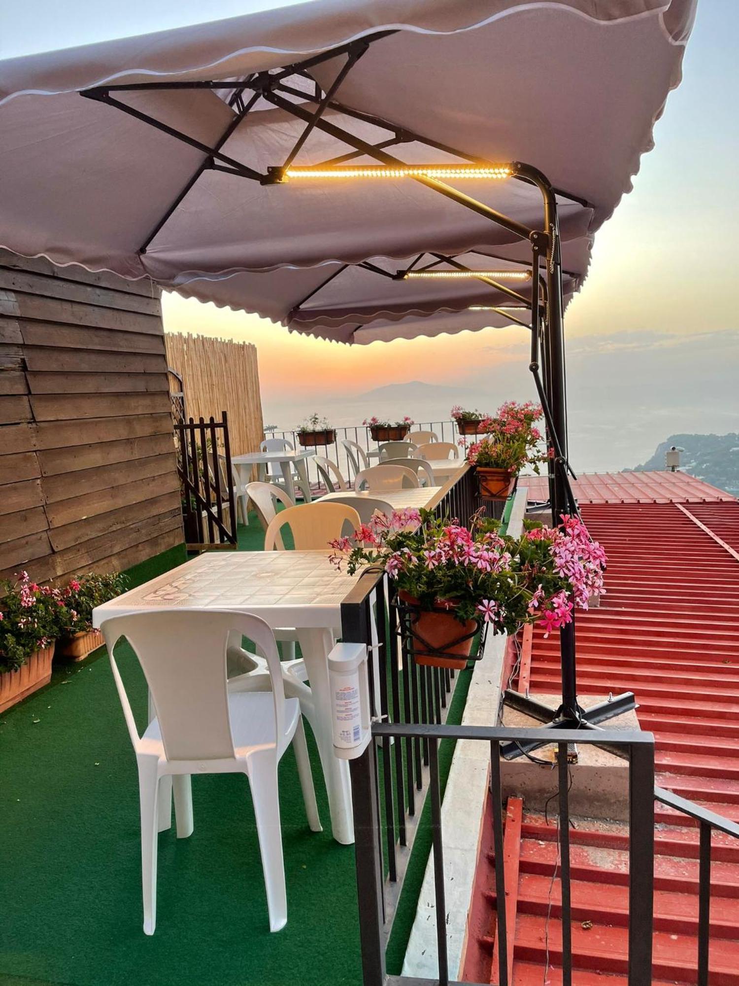 Bed & Breakfast Le Ginestre Di Capri Bb & House