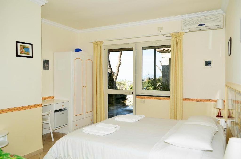 Le Ginestre Di Capri Bb & House Bed & Breakfast Anacapri (Isola di Capri)