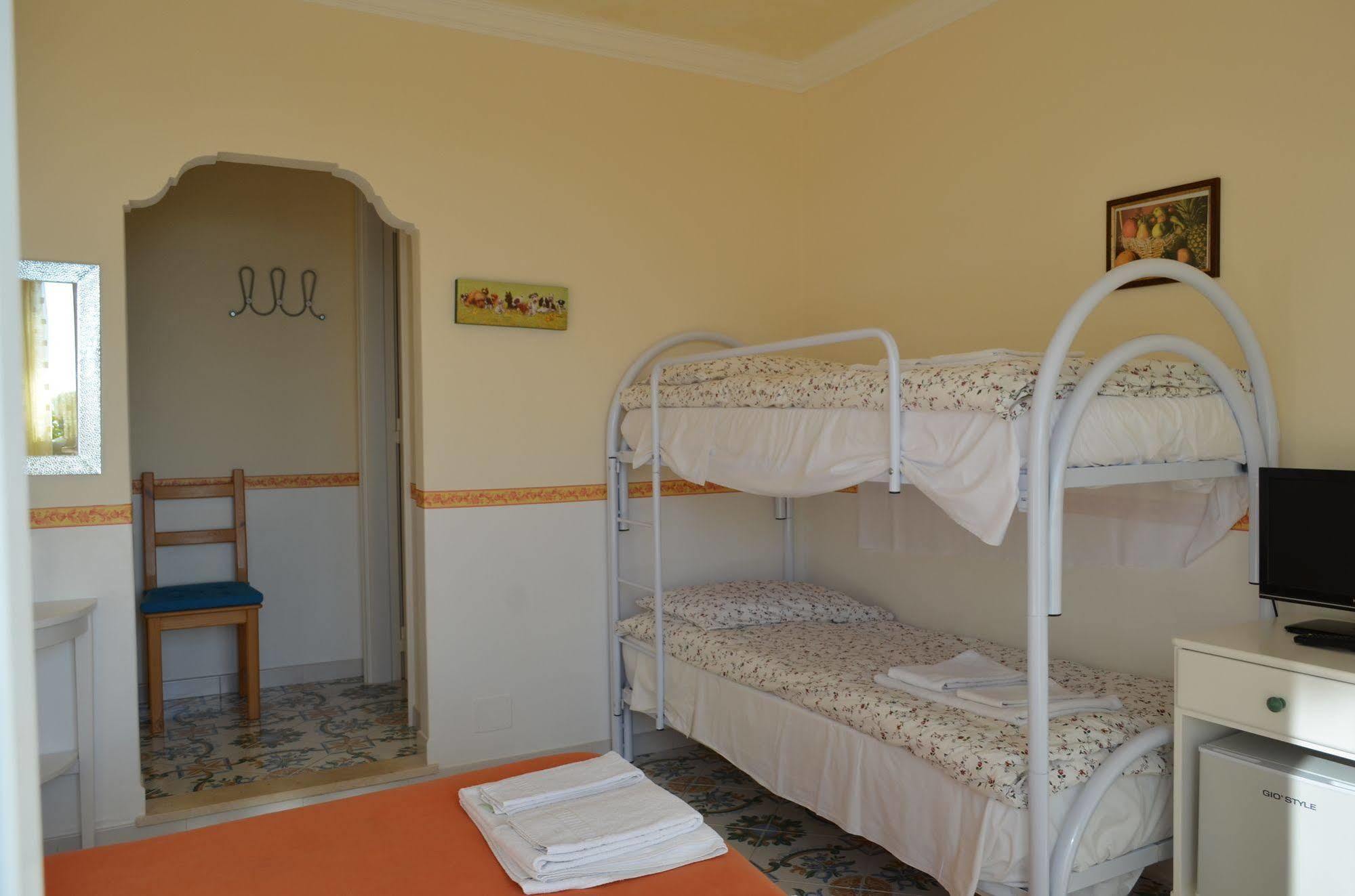 Le Ginestre Di Capri Bb & House